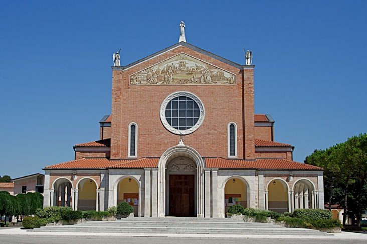 Madonna di Rosa